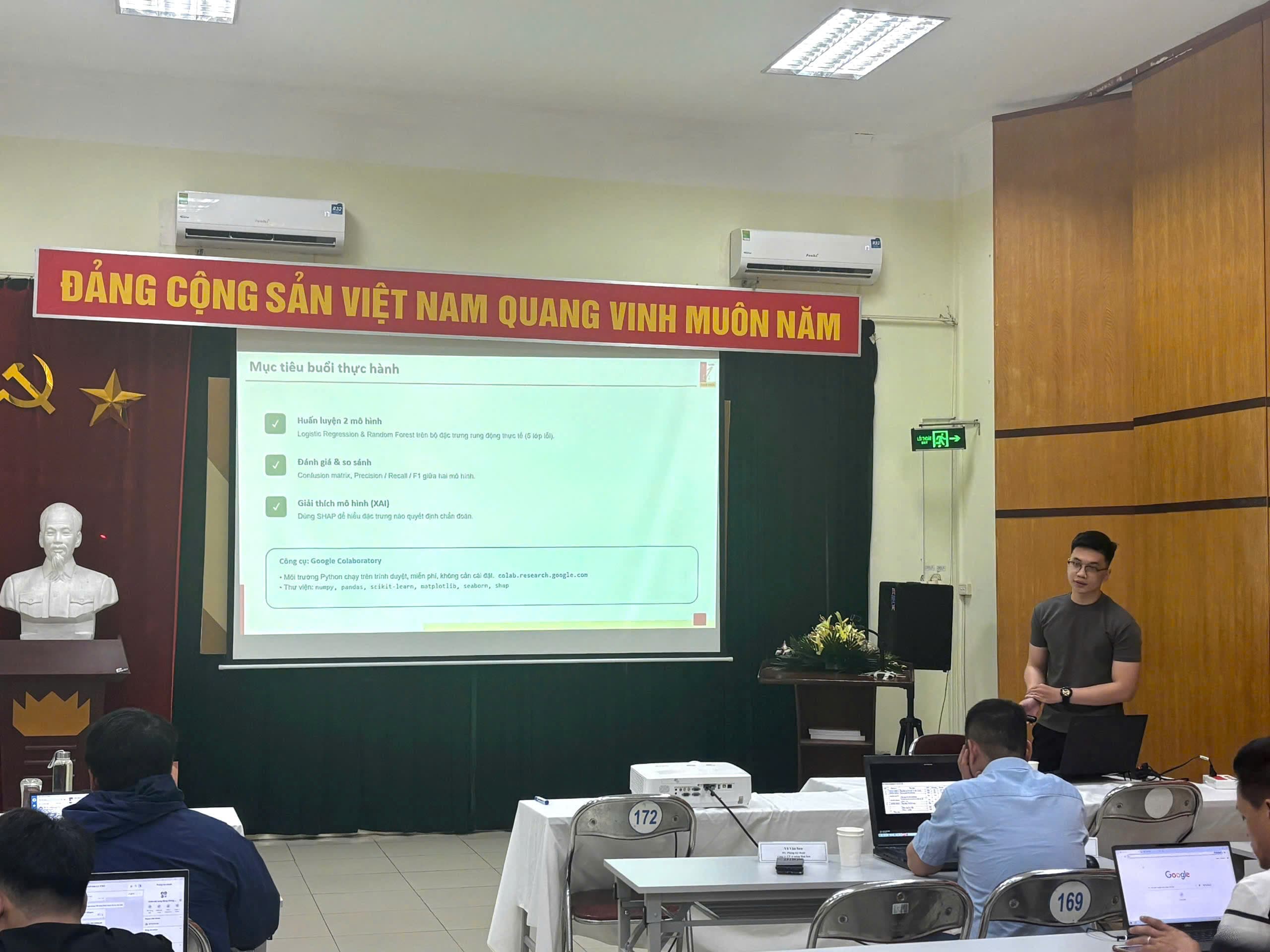 Teaching the machine-learning practice session at VICEM